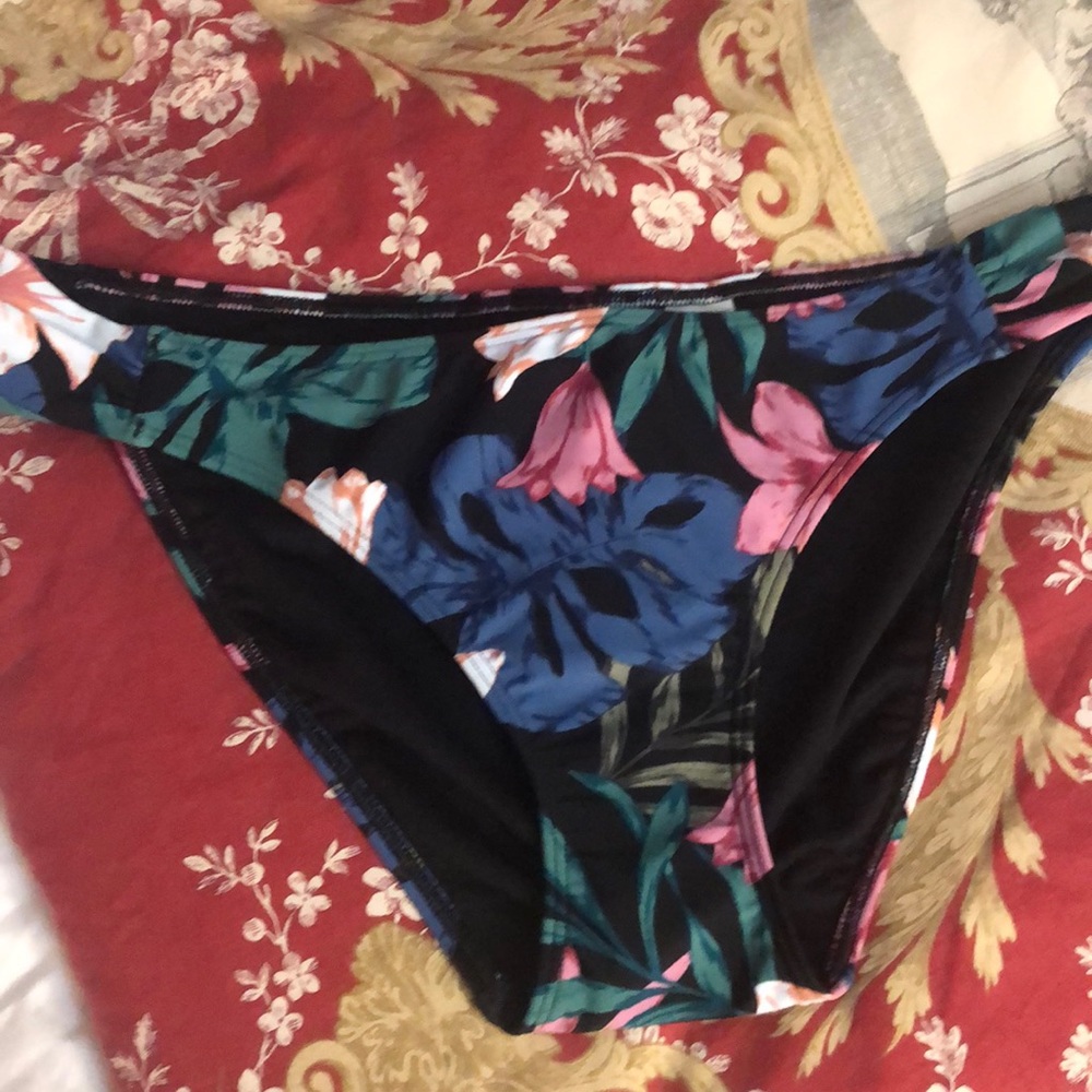 Hollister bikini bottoms size large NWT Girls